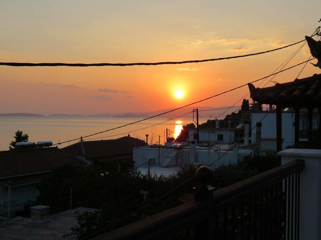 Ocean View Apartment Neo Klima Bagian luar foto
